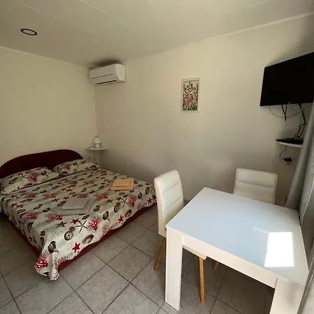 Apartment Eri Primosten Exterior photo