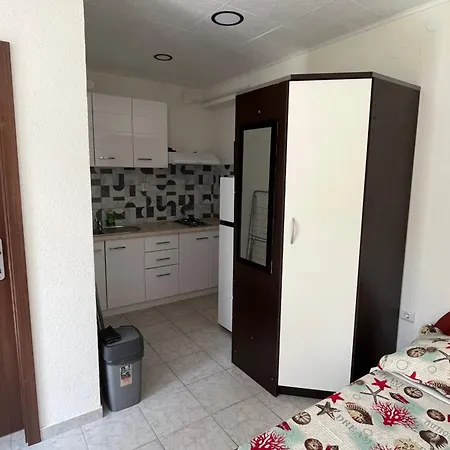 Apartment Eri Primosten Exterior photo