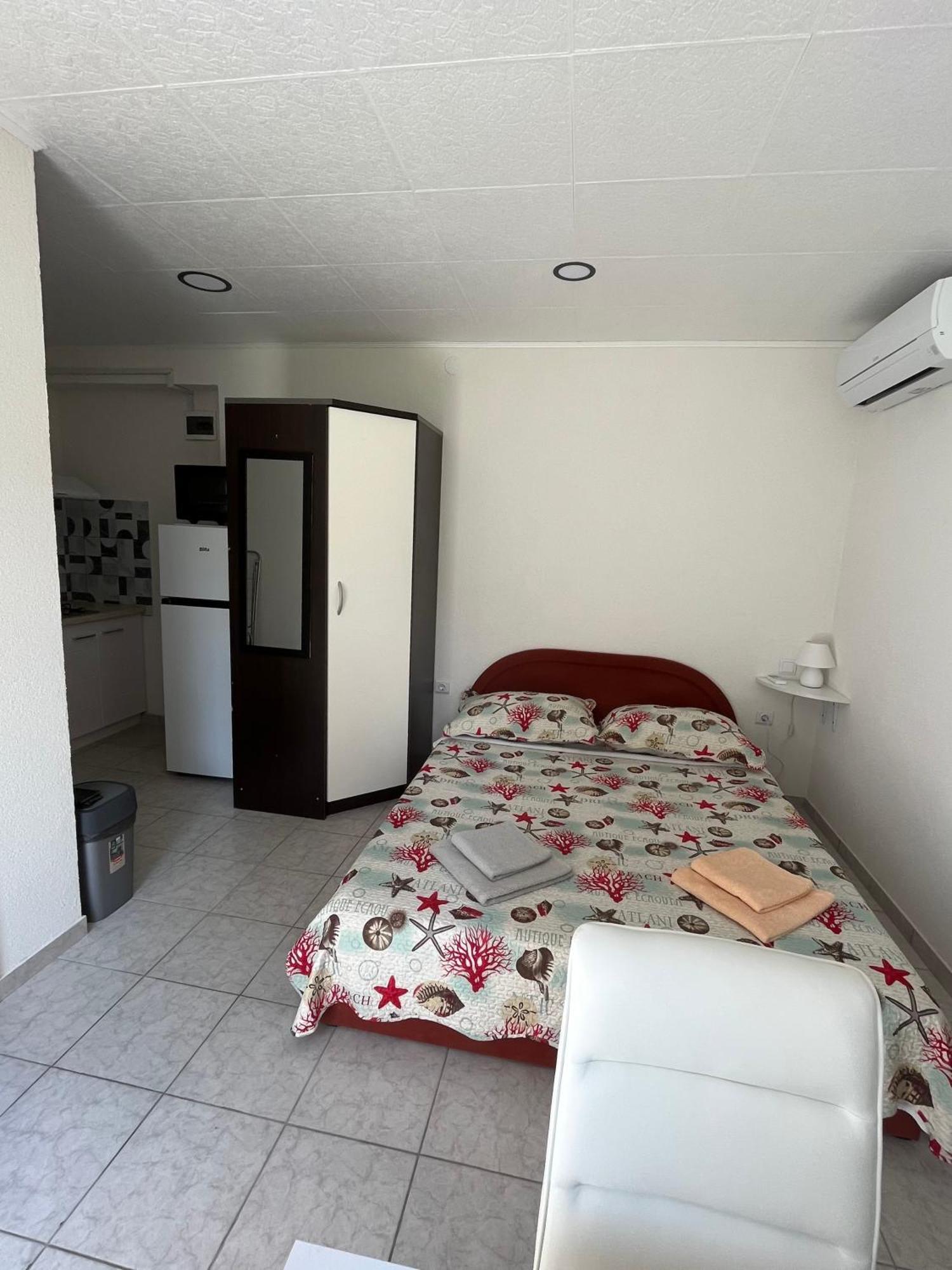 Eri Apartment