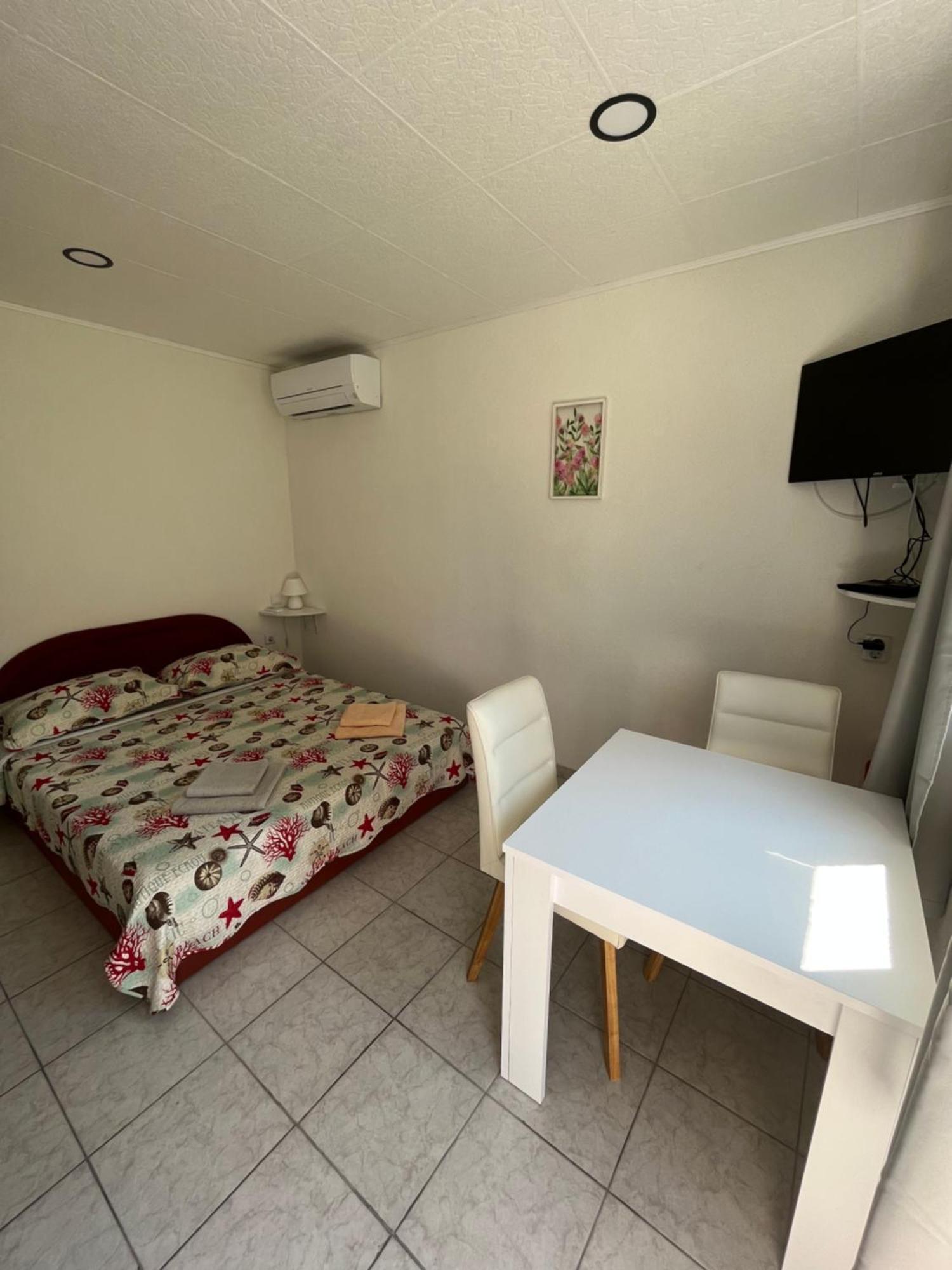 Eri Apartment